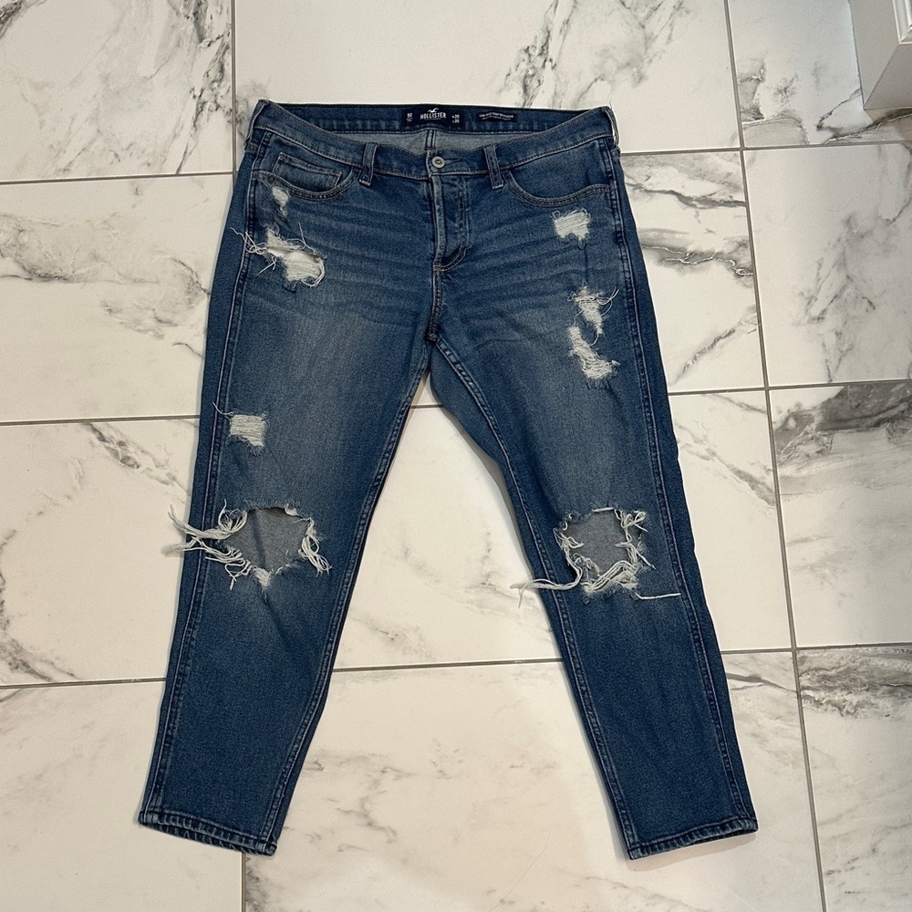 Hollister Low-Rise Crop Boyfriend Jeans in Blue
